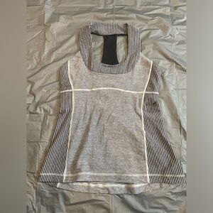 🩵Lululemon Scoop Neck (8) EUC